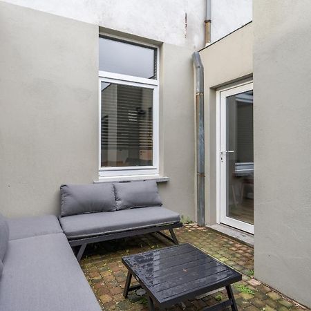 Appartement Cosy, Furnished & Renovated Flat With Outside Lounge à Gand Extérieur photo