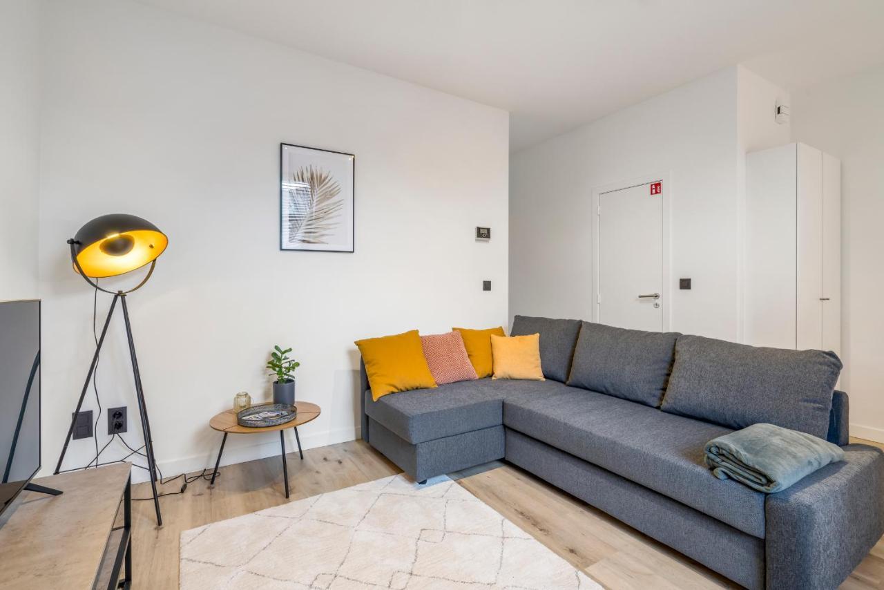 Appartement Cosy, Furnished & Renovated Flat With Outside Lounge à Gand Extérieur photo
