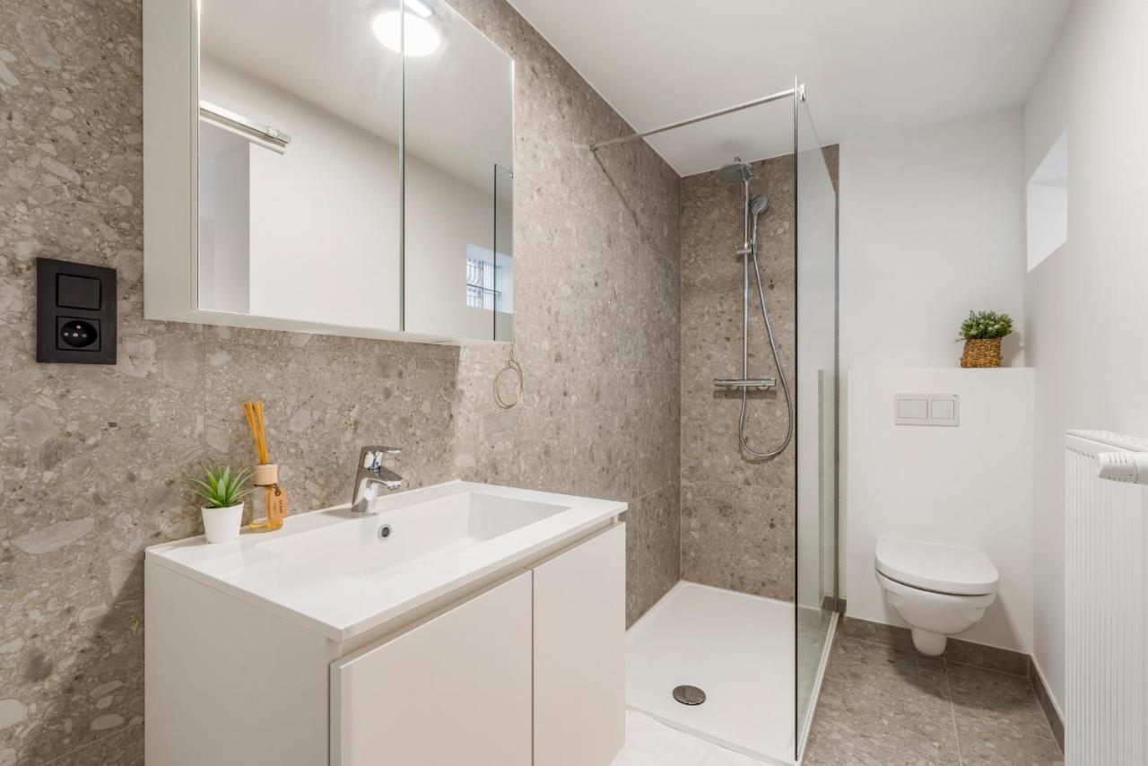 Appartement Cosy, Furnished & Renovated Flat With Outside Lounge à Gand Extérieur photo