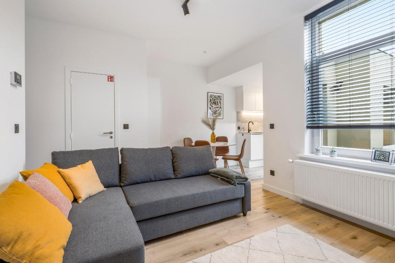 Appartement Cosy, Furnished & Renovated Flat With Outside Lounge à Gand Extérieur photo