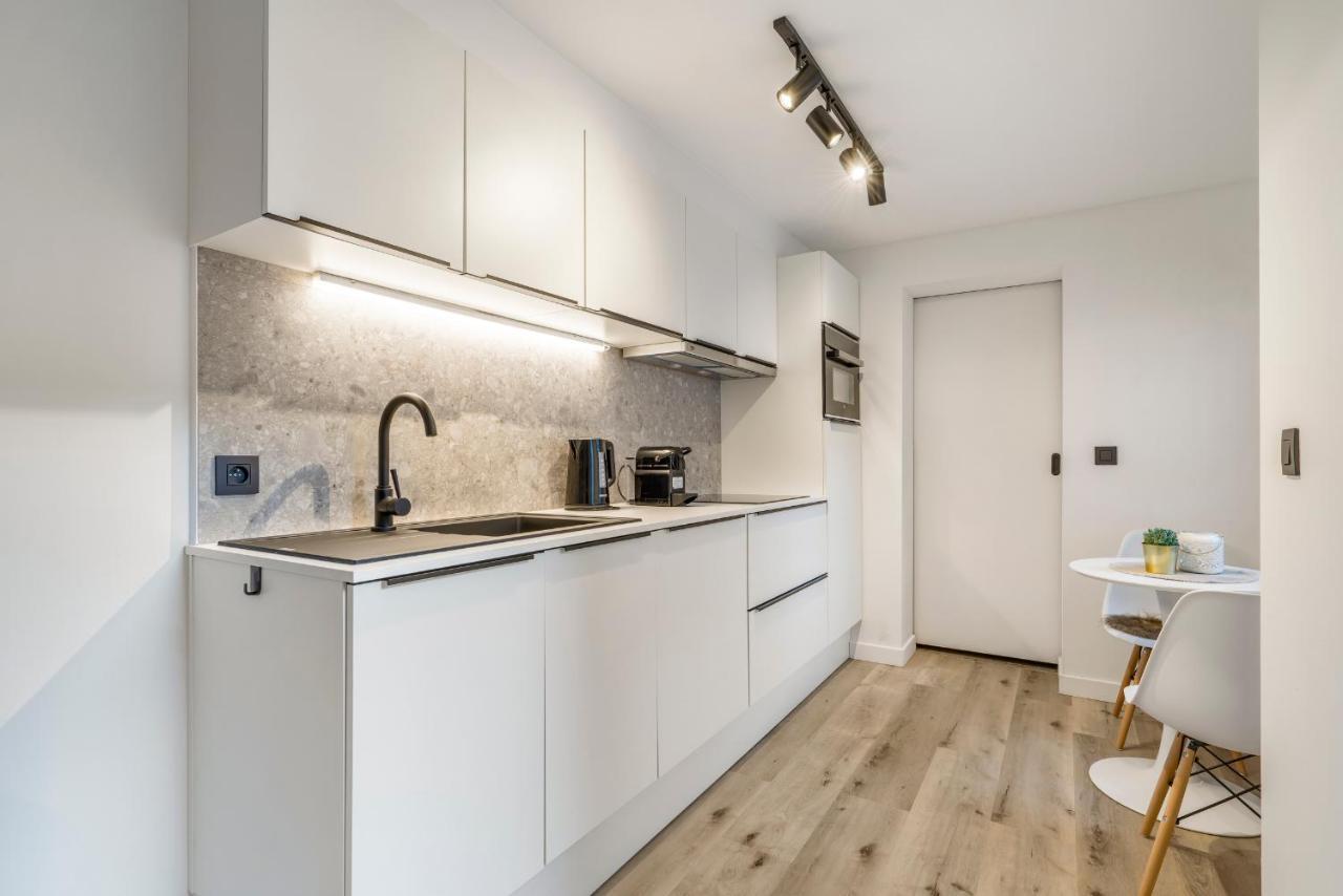 Appartement Cosy, Furnished & Renovated Flat With Outside Lounge à Gand Extérieur photo